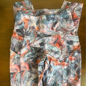 Lululemon Abstract Print High Rise Leggings Size 2 Yoga Workout Athleisure